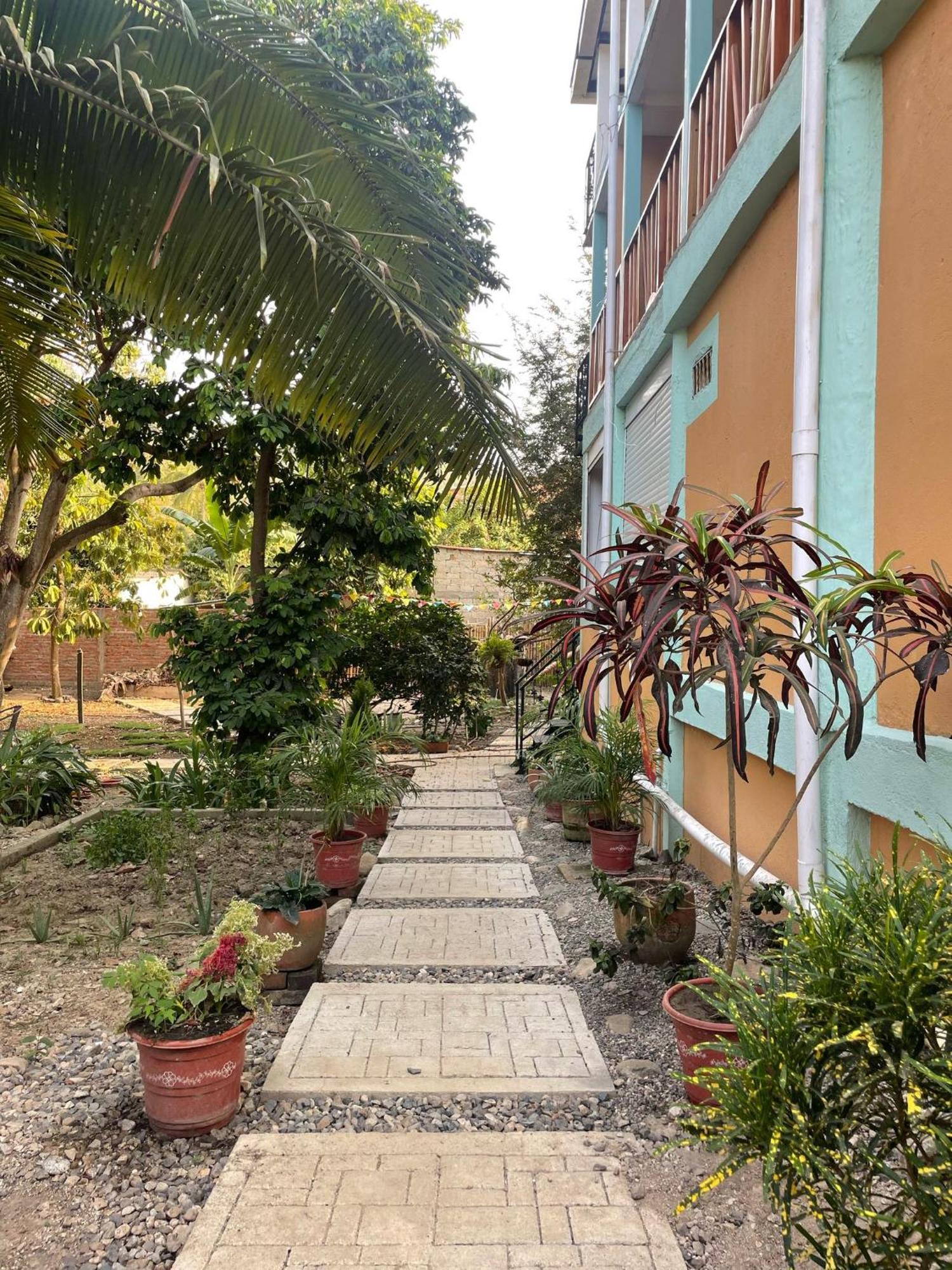 Sistarasta Hotel Palomino Exterior foto